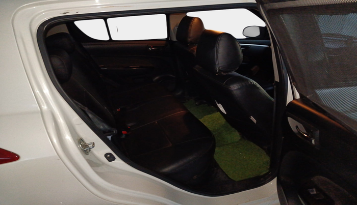 2013 Maruti Swift VXI, Petrol, Manual, 60,705 km, interior