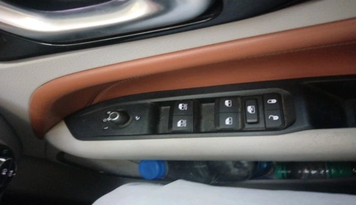 2021 Jeep Compass LIMITED (O) 2.0 DIESEL 4X4 AT, Diesel, Automatic, 1,16,150 km, interior