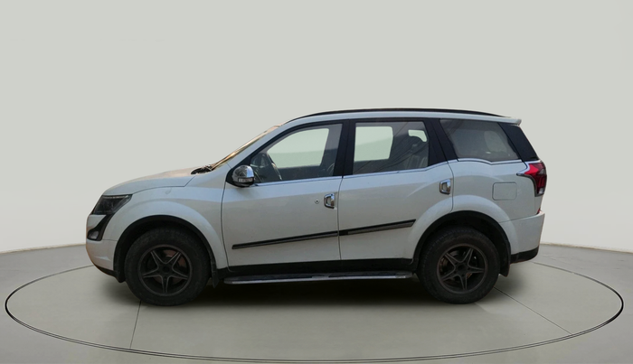 2020 Mahindra XUV500 W7, Diesel, Manual, 1,01,281 km, exterior