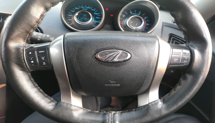 2020 Mahindra XUV500 W7, Diesel, Manual, 1,01,281 km, interior