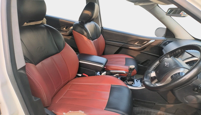2020 Mahindra XUV500 W7, Diesel, Manual, 1,01,281 km, interior