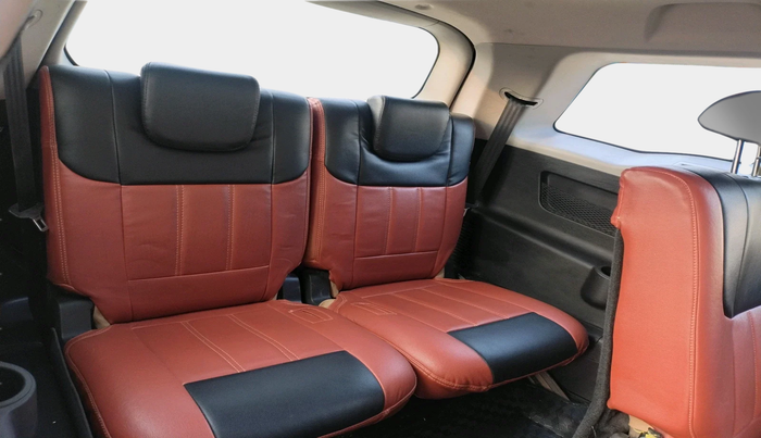 2020 Mahindra XUV500 W7, Diesel, Manual, 1,01,281 km, interior