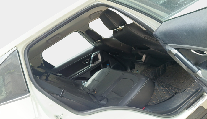2019 Tata Harrier XT 2.0L KRYOTEC, Diesel, Manual, 90,909 km, interior