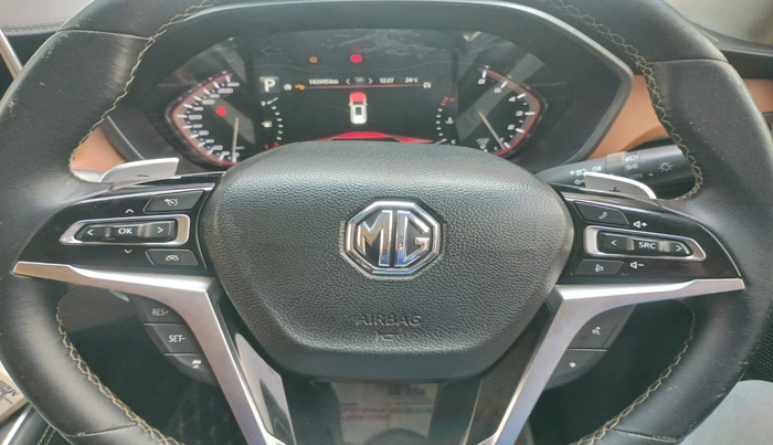 2021 MG GLOSTER SAVVY 6 STR 2.0 TWIN TURBO 4WD, Diesel, Automatic, 1,43,945 km, interior