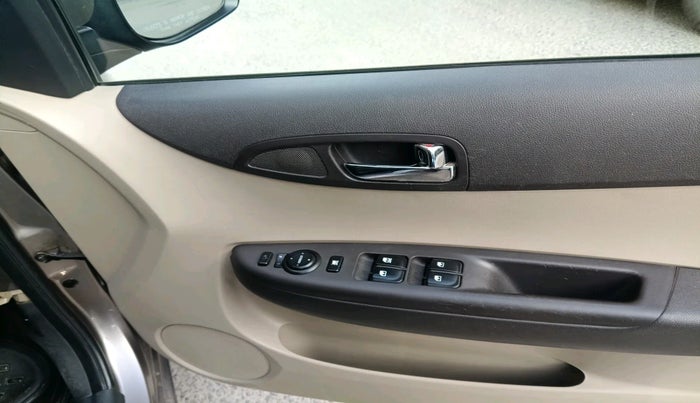 2012 Hyundai i20 MAGNA 1.2, Petrol, Manual, 70,566 km, interior