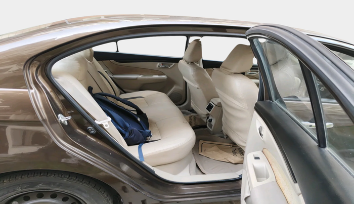 2014 Maruti Ciaz ZXI, Petrol, Manual, 1,24,560 km, interior