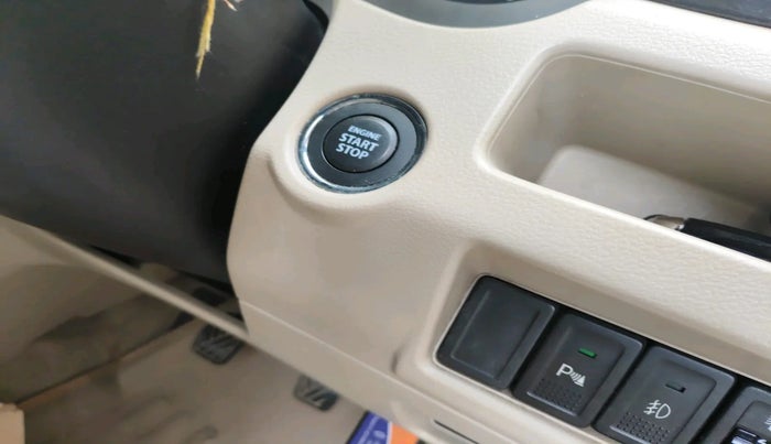 2014 Maruti Ciaz ZXI, Petrol, Manual, 1,24,560 km, interior