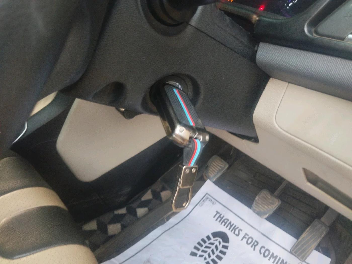 2019 Mahindra MARAZZO M6 8 STR, Diesel, Manual, 97,172 km, interior