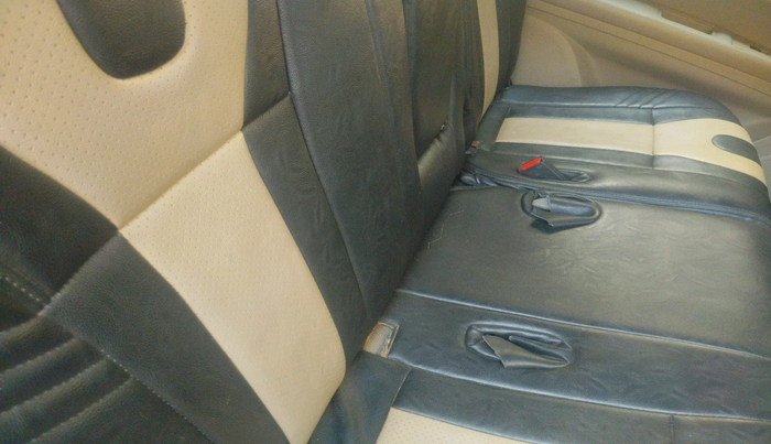 2019 Mahindra MARAZZO M6 8 STR, Diesel, Manual, 97,172 km, interior