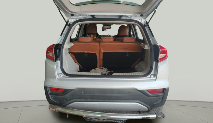 2020 Mahindra XUV300 W8 1.5 DIESEL, Diesel, Manual, 75,999 km, exterior