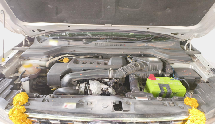 2020 Mahindra XUV300 W8 1.5 DIESEL, Diesel, Manual, 75,999 km, exterior