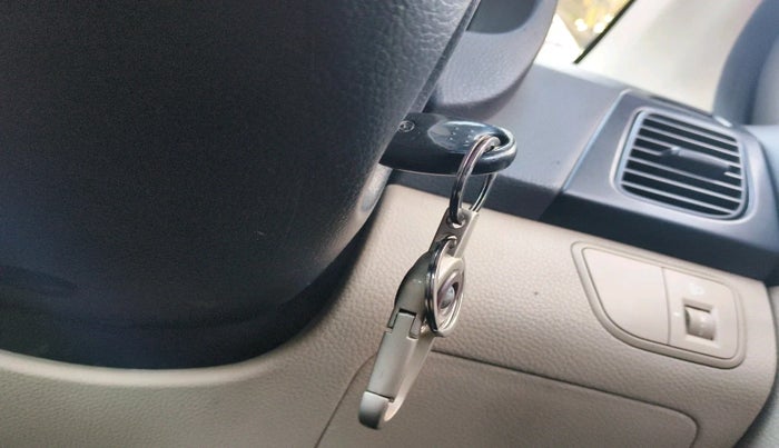 2015 Hyundai Eon ERA +, Petrol, Manual, 1,02,303 km, interior