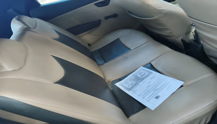 2015 Hyundai Eon ERA +, Petrol, Manual, 1,02,303 km, interior