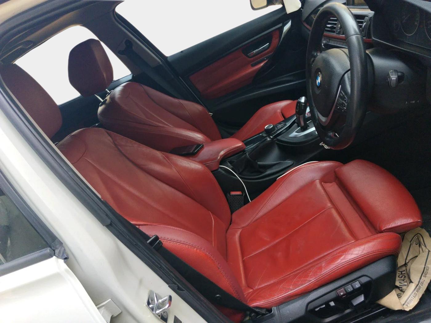 2012 BMW 3 Series 320d, Diesel, Automatic, 1,33,767 km, interior