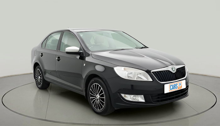 2012 Skoda Rapid AMBITION 1.6 TDI CR MT PLUS, Diesel, Manual, 1,32,355 km, exterior