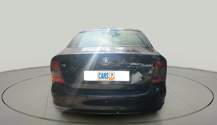 2012 Skoda Rapid AMBITION 1.6 TDI CR MT PLUS, Diesel, Manual, 1,32,355 km, exterior