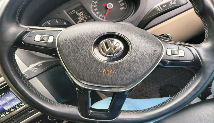 2016 Volkswagen Ameo HIGHLINE1.2L, Petrol, Manual, 33,051 km, interior