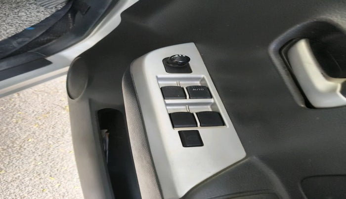 2012 Maruti Wagon R 1.0 VXI, Petrol, Manual, 1,18,953 km, interior