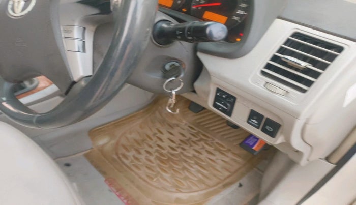 2011 Toyota Corolla Altis G DIESEL, Diesel, Manual, 2,83,234 km, interior