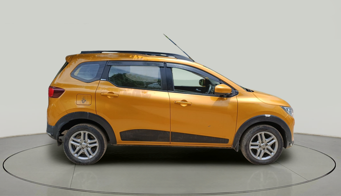 2021 Renault TRIBER RXZ, Petrol, Manual, 31,678 km, exterior