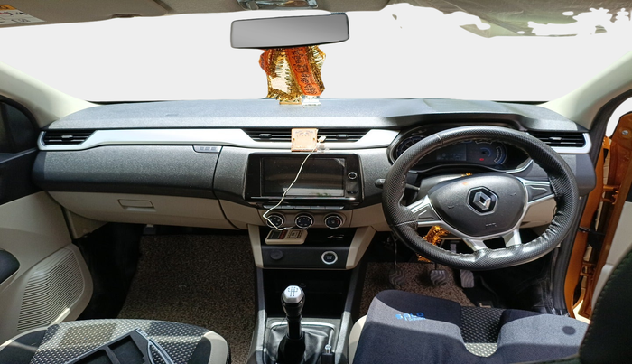 2021 Renault TRIBER RXZ, Petrol, Manual, 31,678 km, interior