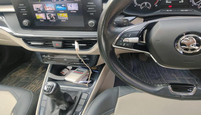 2022 Skoda SLAVIA AMBITION 1.0L TSI MT, Petrol, Manual, 63,339 km, interior