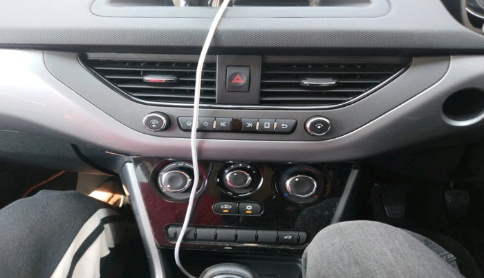 2023 Tata NEXON XM DIESEL, Diesel, Manual, 39,018 km, interior