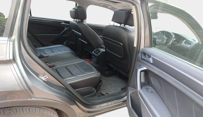 2019 Volkswagen TIGUAN HIGHLINE TDI AT, Diesel, Automatic, 87,181 km, interior