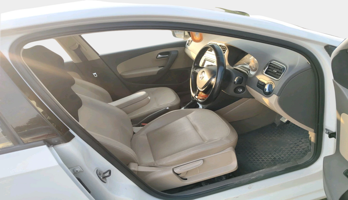 2017 Volkswagen Vento HIGHLINE PETROL AT, Petrol, Automatic, 49,759 km, interior
