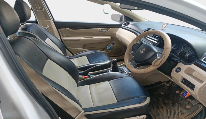 2016 Maruti Ciaz ZDI SHVS, Diesel, Manual, 79,989 km, interior