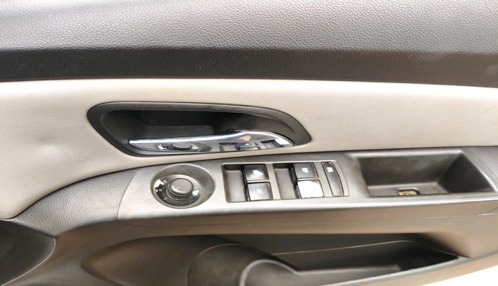 2014 Chevrolet Cruze LTZ AT, Diesel, Automatic, 70,688 km, interior