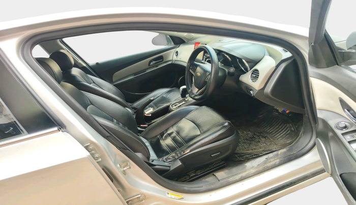 2014 Chevrolet Cruze LTZ AT, Diesel, Automatic, 70,688 km, interior