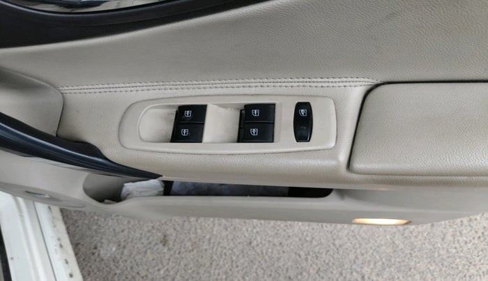 2011 Renault Koleos 4x4 AT, Diesel, Automatic, 98,505 km, interior