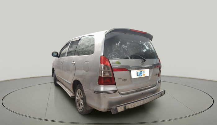 2010 Toyota Innova 2.5 G4 8 STR, Diesel, Manual, 2,46,145 km, exterior