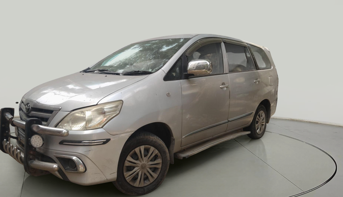 2010 Toyota Innova 2.5 G4 8 STR, Diesel, Manual, 2,46,145 km, exterior