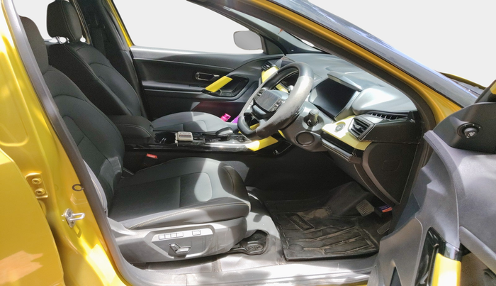 2024 Tata Harrier FEARLESS PLUS DUAL TONE AT, Diesel, Automatic, 11,649 km, interior