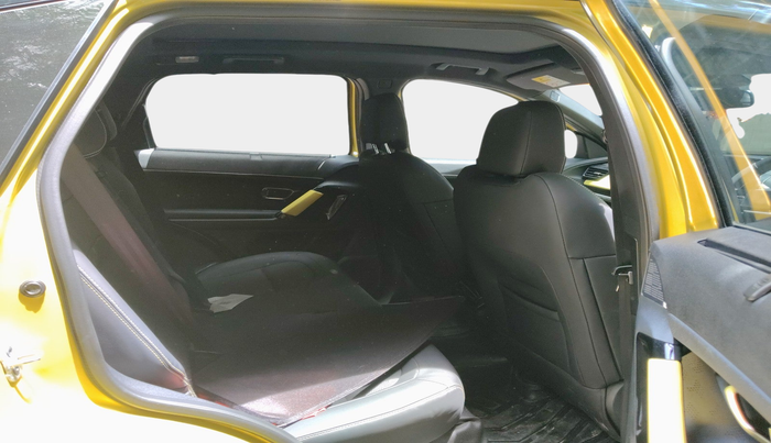 2024 Tata Harrier FEARLESS PLUS DUAL TONE AT, Diesel, Automatic, 11,649 km, interior