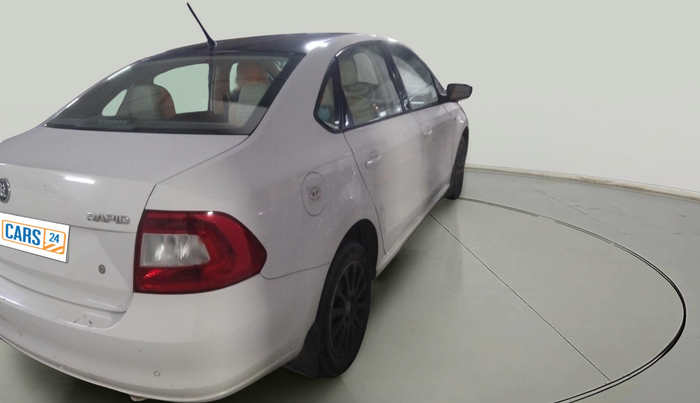 2015 Skoda Rapid ELEGANCE 1.6 MPI MT, Petrol, Manual, 85,062 km, exterior