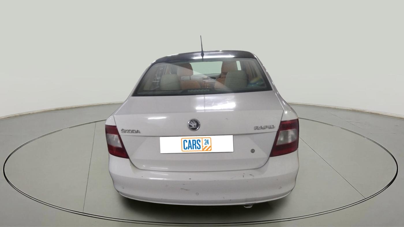 2015 Skoda Rapid ELEGANCE 1.6 MPI MT, Petrol, Manual, 85,062 km, exterior