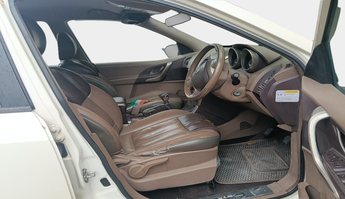2012 Mahindra XUV500 W8, Diesel, Manual, 1,31,016 km, interior