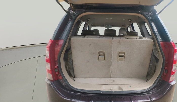 2016 Mahindra XUV500 W8, Diesel, Manual, 1,93,721 km, exterior