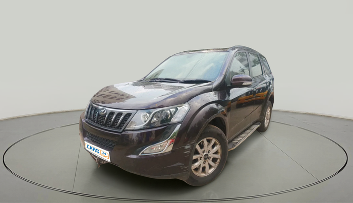2016 Mahindra XUV500 W8, Diesel, Manual, 1,93,721 km, exterior