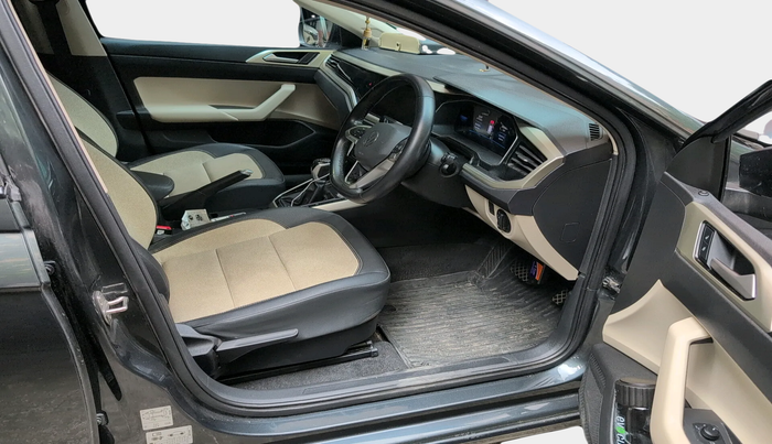 2023 Volkswagen VIRTUS TOPLINE TSI 1.0 AT, Petrol, Automatic, 37,718 km, interior