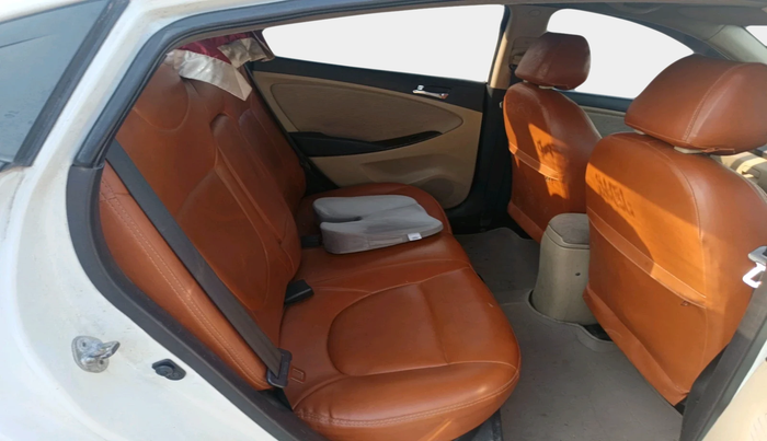 2012 Hyundai Verna FLUIDIC 1.6 CRDI EX, Diesel, Manual, 99,690 km, interior