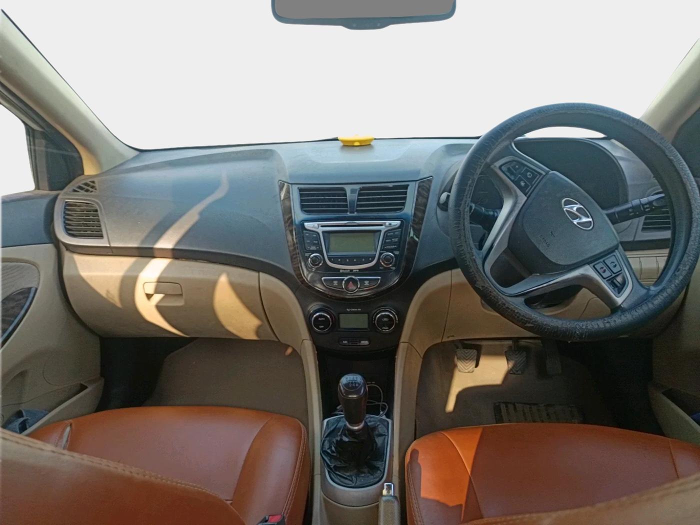 2012 Hyundai Verna FLUIDIC 1.6 CRDI EX, Diesel, Manual, 99,690 km, interior