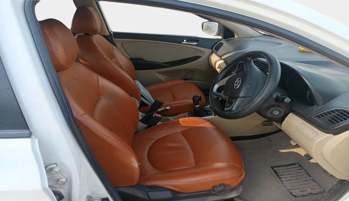 2012 Hyundai Verna FLUIDIC 1.6 CRDI EX, Diesel, Manual, 99,690 km, interior