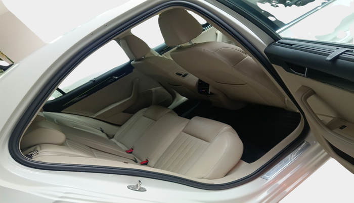 2018 Skoda Superb L&K 1.8 TSI AT, Petrol, Automatic, 66,497 km, interior