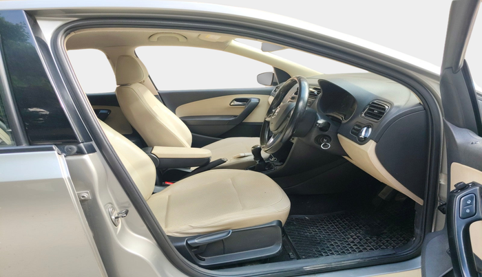 2018 Skoda Rapid STYLE 1.6 MPI, Petrol, Manual, 83,353 km, interior