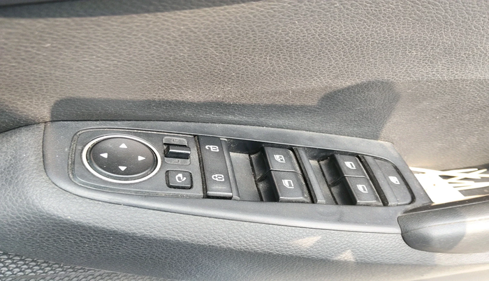 2023 KIA SELTOS HTK PLUS 1.5, Petrol, Manual, 73,338 km, interior