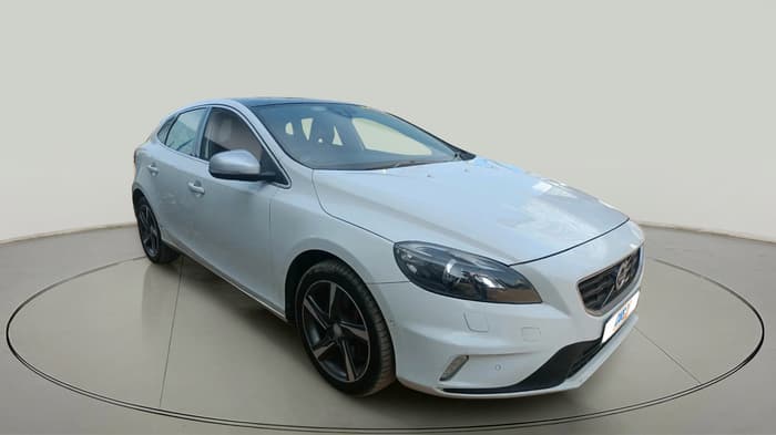 2016 Volvo V 40 D3 R design, Diesel, Automatic, 1,33,000 km, exterior